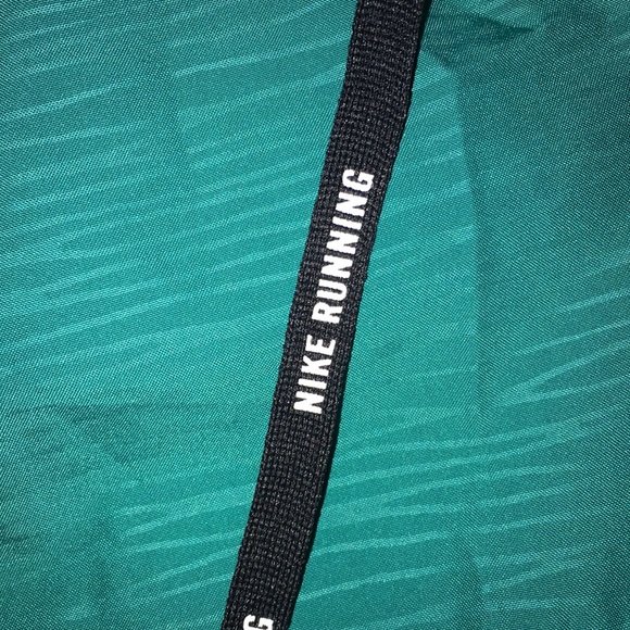 Nike running shorts - Picture 4 of 5